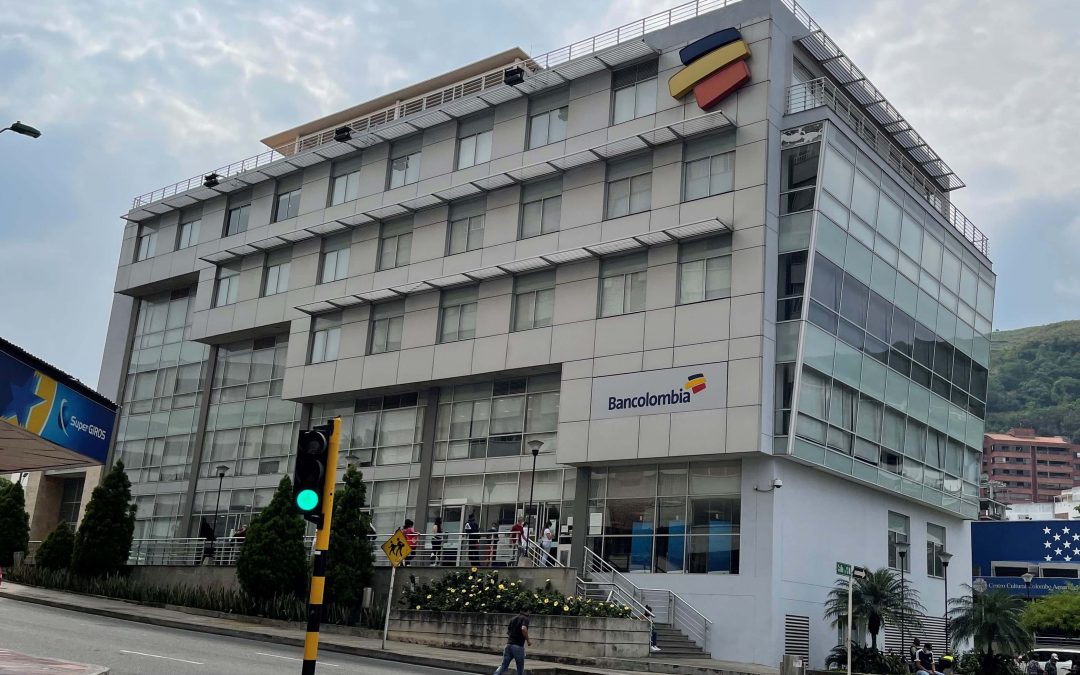 Edificio Bancolombia sede Granada